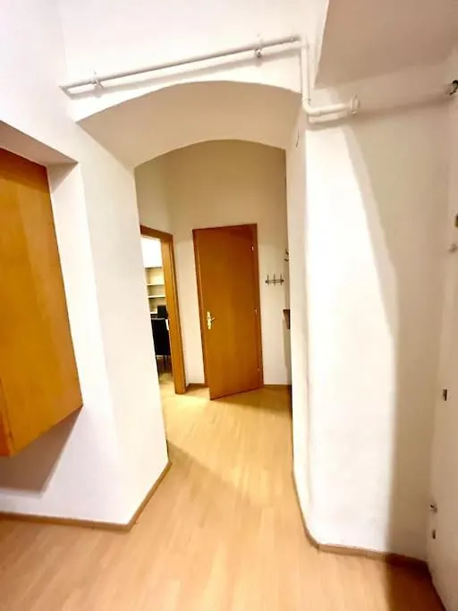 Stadtpark Wohnung Aelteste Kirche グラーツ