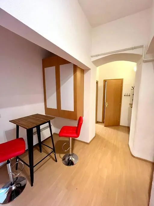 Stadtpark Wohnung Aelteste Kirche Graz Apartment