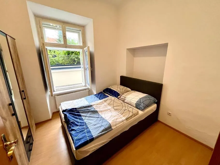 Apartment Stadtpark Wohnung Aelteste Kirche Graz